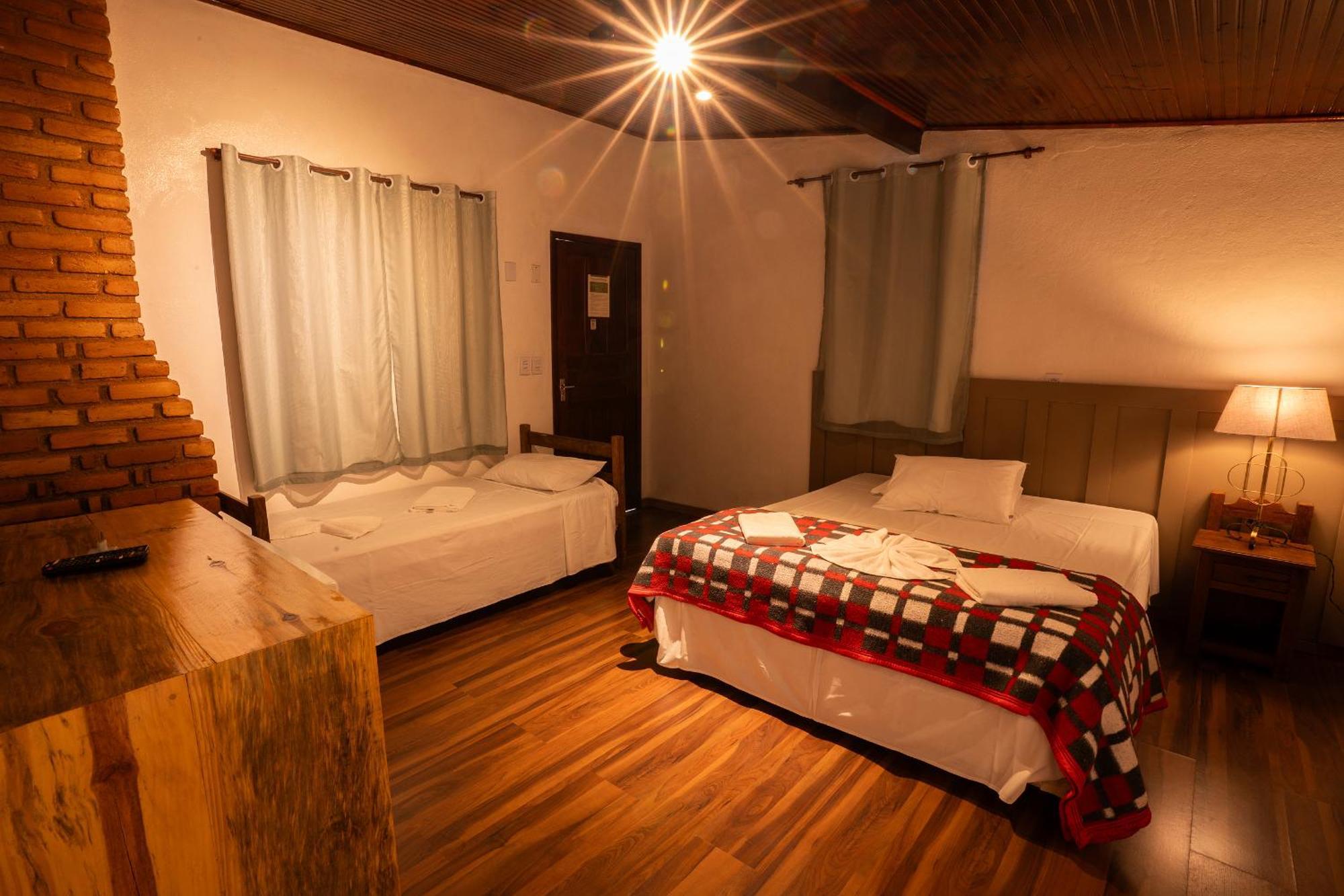 Hotel Alpha Ville Chales Conceicao da Ibitipoca Ngoại thất bức ảnh