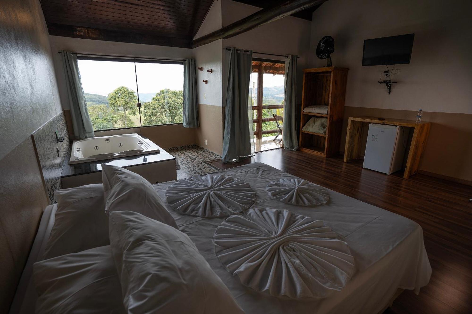 Hotel Alpha Ville Chales Conceicao da Ibitipoca Ngoại thất bức ảnh
